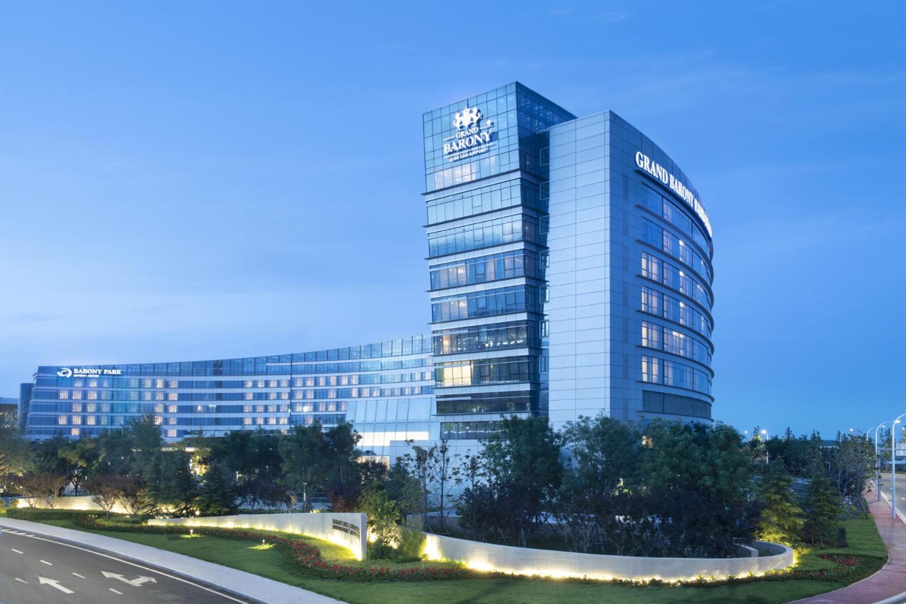 Grand Barony Qingdao Airport Hotel Экстерьер фото